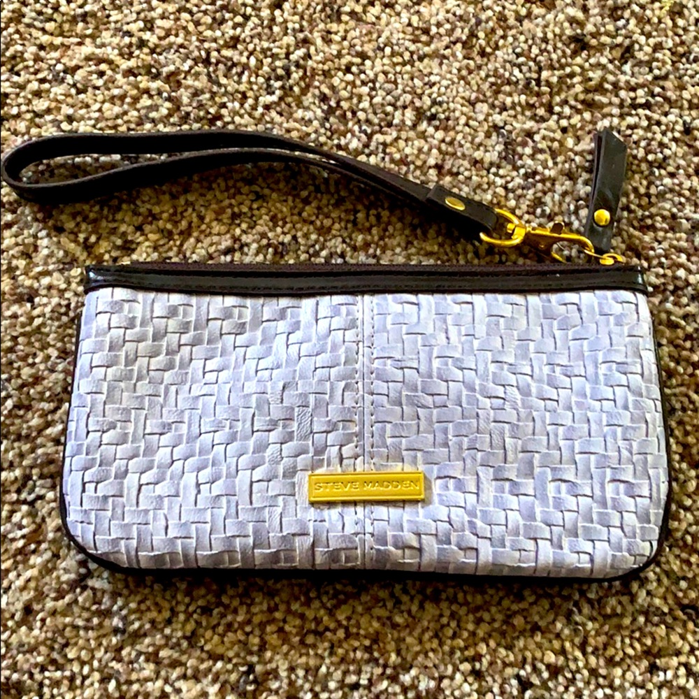 Steve Madden wristlet